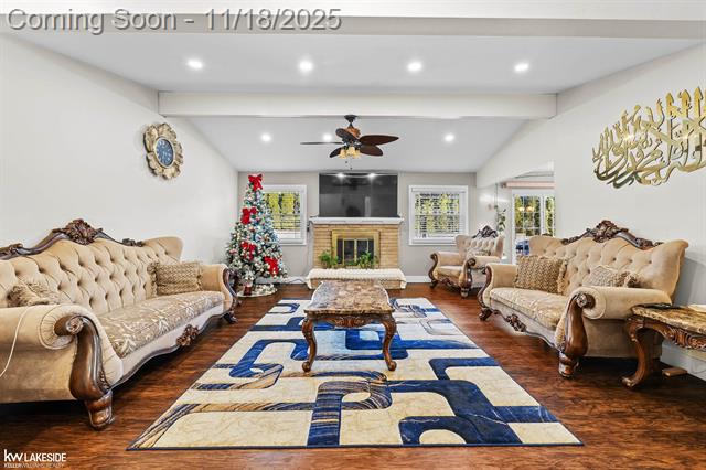 Builiding view thirteen for 35646 Maureen, Sterling Heights, MI. 48310