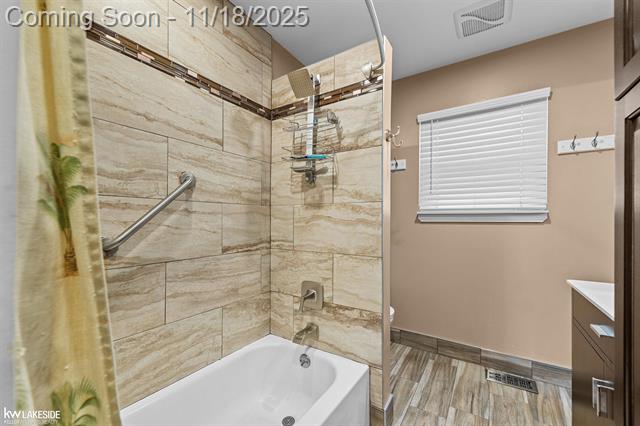 Builiding view twenty eight for 35646 Maureen, Sterling Heights, MI. 48310