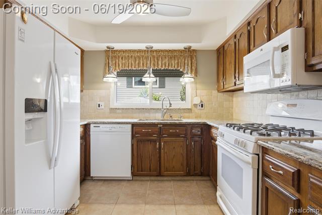 Builiding view five for 35729 Duke, Sterling Heights, MI. 48310