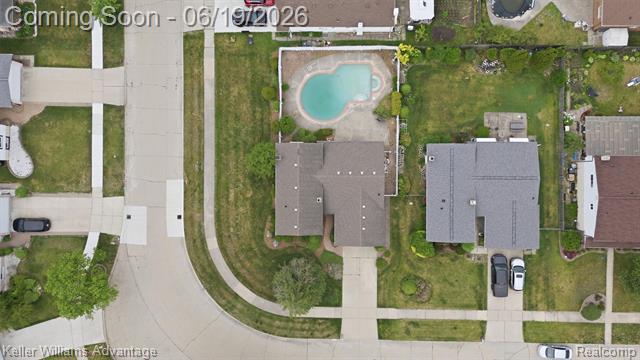 Builiding view thirty five for 35729 Duke, Sterling Heights, MI. 48310