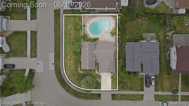 Builiding view thirty four for 35729 Duke, Sterling Heights, MI. 48310