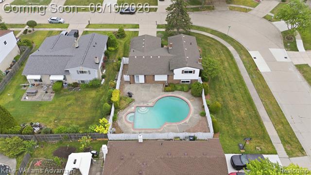 Builiding view thirty nine for 35729 Duke, Sterling Heights, MI. 48310