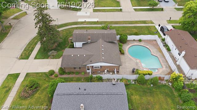 Builiding view thirty seven for 35729 Duke, Sterling Heights, MI. 48310