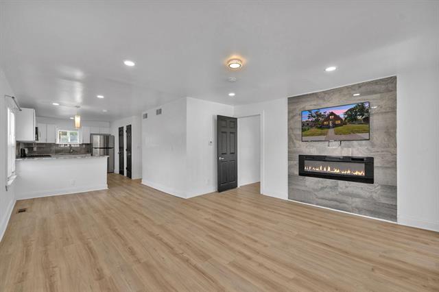 Builiding view eight for 21004 Reimanville, Ferndale, MI. 48220