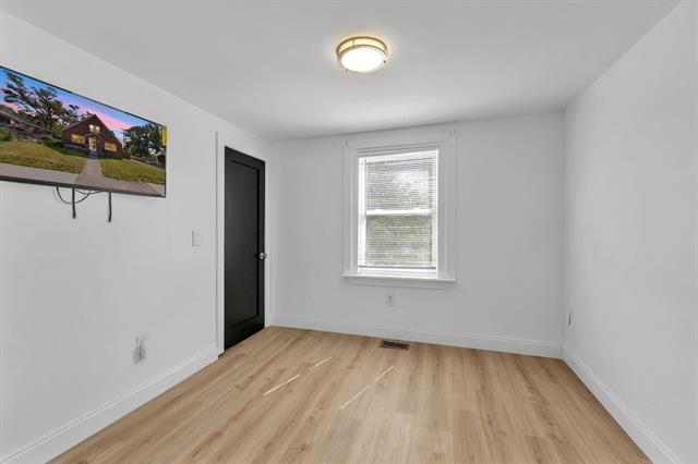 Builiding view eighteen for 21004 Reimanville, Ferndale, MI. 48220