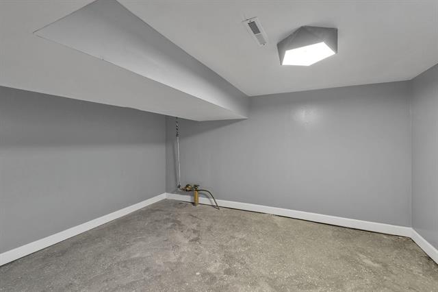 Builiding view twenty three for 21004 Reimanville, Ferndale, MI. 48220