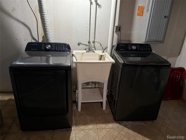 Builiding view one for 3650 Veronica, Sterling Heights, MI. 48310