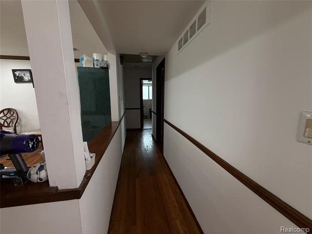 Builiding view six for 3650 Veronica, Sterling Heights, MI. 48310