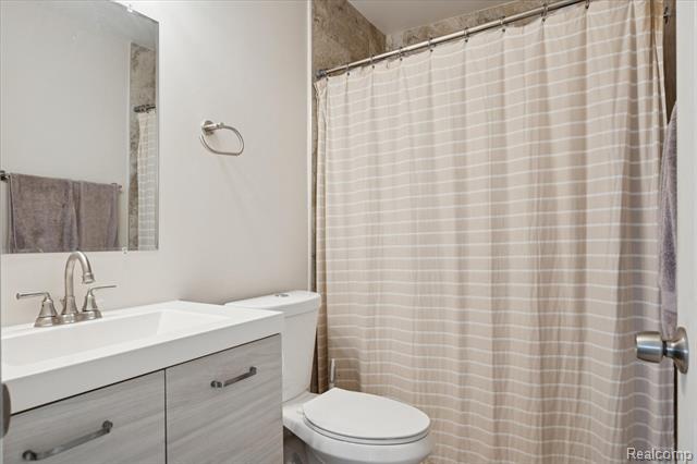 Builiding view eight for 21615 Colgate, Farmington, MI. 48336