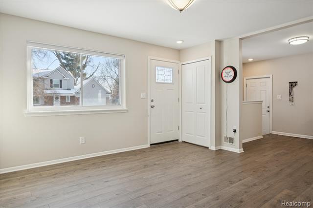 Builiding view seven for 21615 Colgate, Farmington, MI. 48336