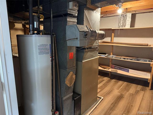 Builiding view thirty one for 3542 Marc, Sterling Heights, MI. 48310