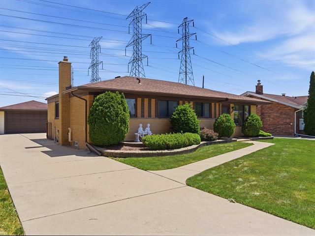 Builiding view thirty four for 35842 Malibu, Sterling Heights, MI. 48312