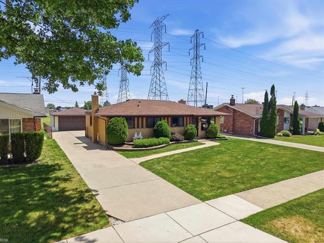 Builiding view thirty six for 35842 Malibu, Sterling Heights, MI. 48312