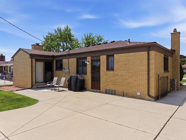 Builiding view twenty six for 35842 Malibu, Sterling Heights, MI. 48312