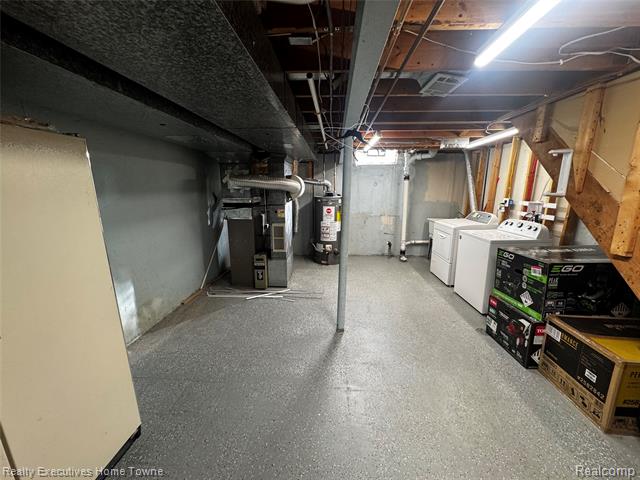 Builiding view eighteen for 14599 Joanise, Sterling Heights, MI. 48312