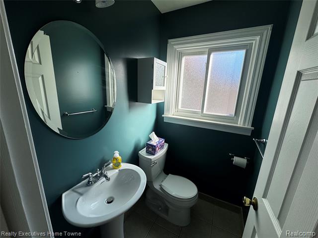 Builiding view fourteen for 14599 Joanise, Sterling Heights, MI. 48312