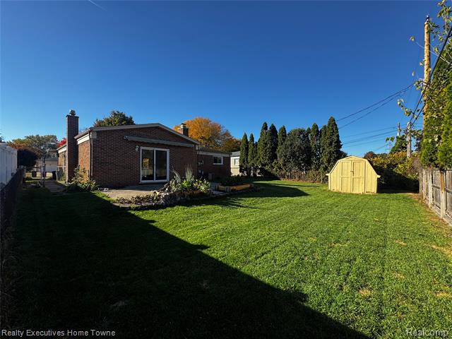 Builiding view twenty four for 14599 Joanise, Sterling Heights, MI. 48312