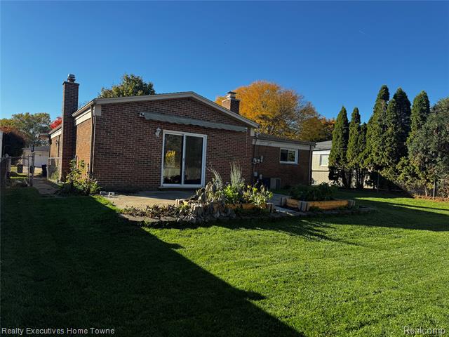 Builiding view twenty for 14599 Joanise, Sterling Heights, MI. 48312