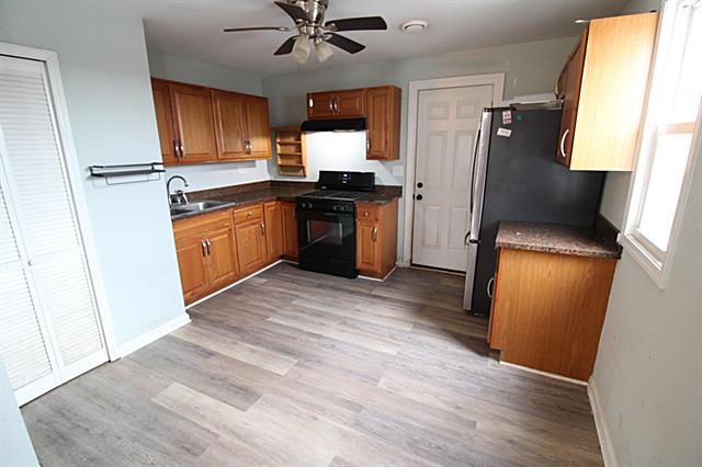 Builiding view seven for 21878 Grandy, Clinton Township, MI. 48035