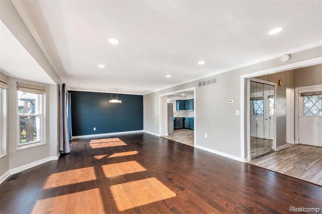 Builiding view ten for 35826 Foothill, Sterling Heights, MI. 48312