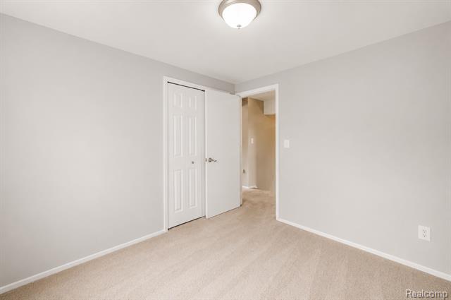 Builiding view twenty one for 35826 Foothill, Sterling Heights, MI. 48312