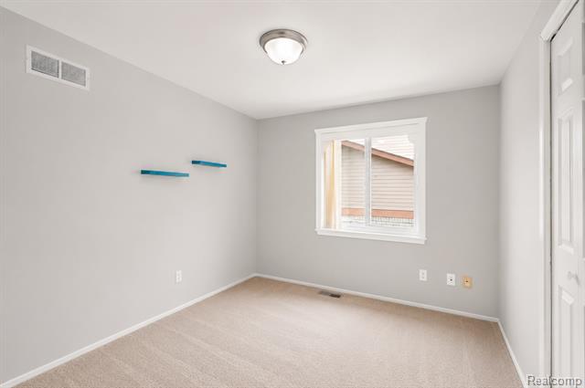 Builiding view twenty for 35826 Foothill, Sterling Heights, MI. 48312