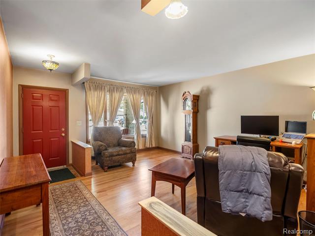 Builiding view seven for 36203 Pickwick, Sterling Heights, MI. 48310