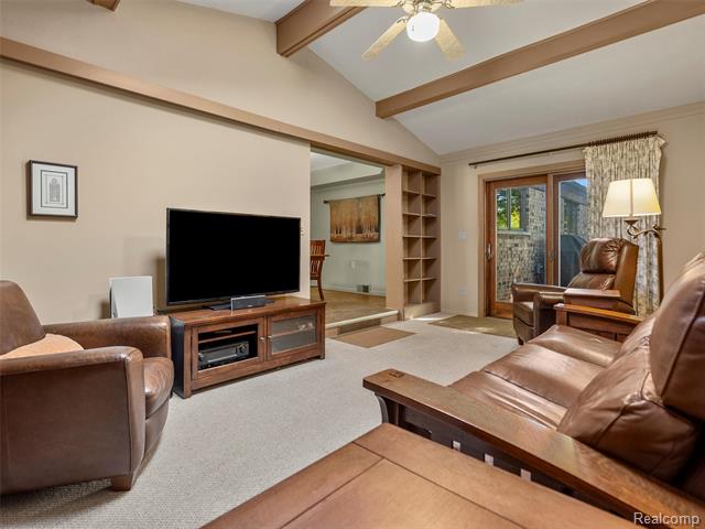 Builiding view ten for 36203 Pickwick, Sterling Heights, MI. 48310