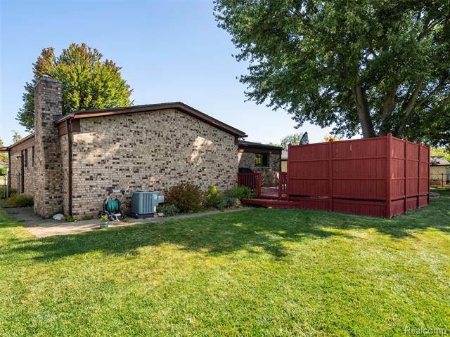 Builiding view thirty five for 36203 Pickwick, Sterling Heights, MI. 48310