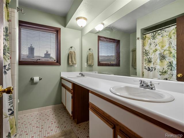 Builiding view twenty three for 36203 Pickwick, Sterling Heights, MI. 48310