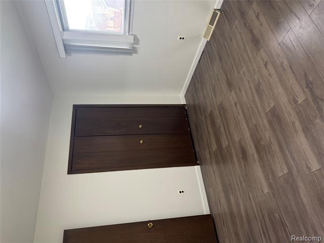 Builiding view eighteen for 4110 Rose Mary, Sterling Heights, MI. 48310