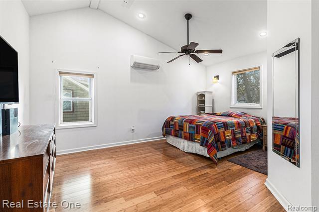 Builiding view thirteen for 21619 Oxford, Farmington, MI. 48336