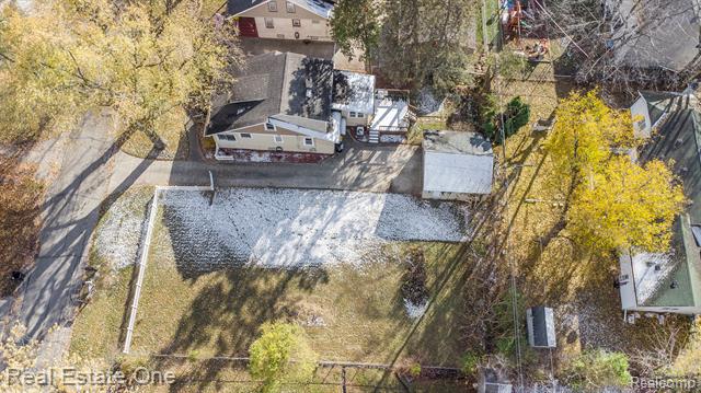 Builiding view twenty five for 21619 Oxford, Farmington, MI. 48336