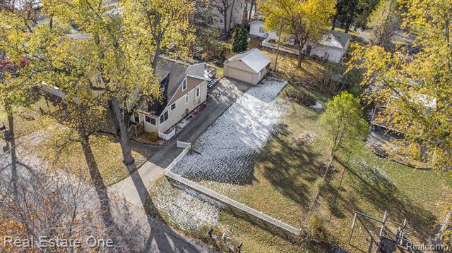 Builiding view twenty six for 21619 Oxford, Farmington, MI. 48336