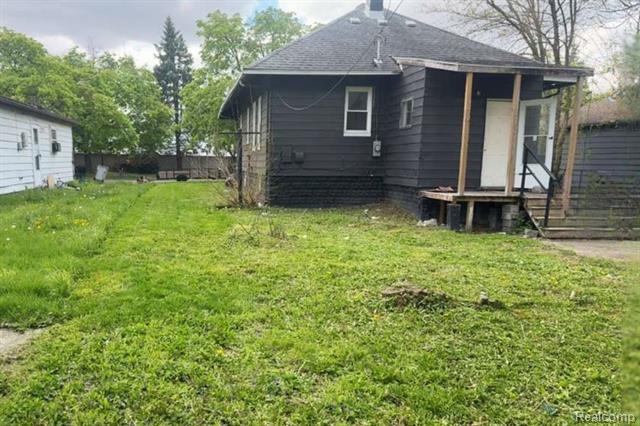 Builiding view fourteen for 1317 E Muir, Hazel Park, MI. 48030