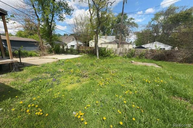 Builiding view twelve for 1317 E Muir, Hazel Park, MI. 48030
