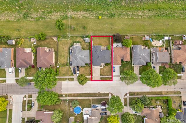 Builiding view four for 13612 Canterbury, Sterling Heights, MI. 48312