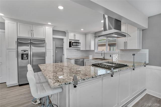 Builiding view nine for 13612 Canterbury, Sterling Heights, MI. 48312
