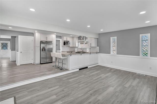 Builiding view thirteen for 13612 Canterbury, Sterling Heights, MI. 48312