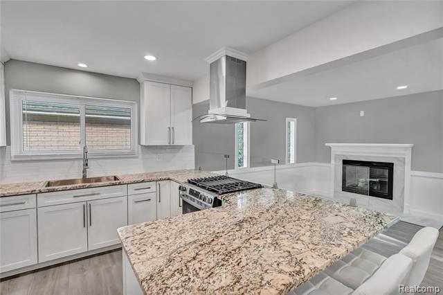 Builiding view twelve for 13612 Canterbury, Sterling Heights, MI. 48312