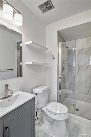 Builiding view twenty four for 13612 Canterbury, Sterling Heights, MI. 48312