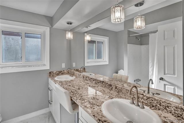 Builiding view twenty three for 13612 Canterbury, Sterling Heights, MI. 48312