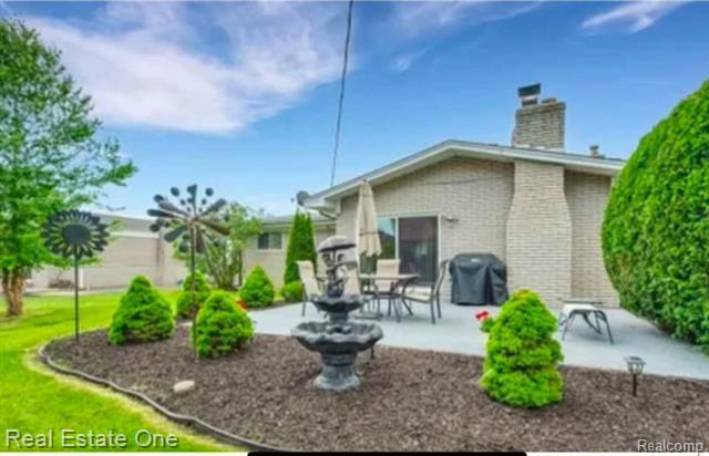 Builiding view thirty five for 36268 Jeffrey, Sterling Heights, MI. 48310