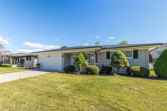 Builiding view thirty six for 36268 Jeffrey, Sterling Heights, MI. 48310