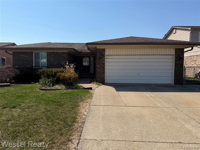 front view for 36675 Engleside Dr, Sterling Heights, Mi. 48310