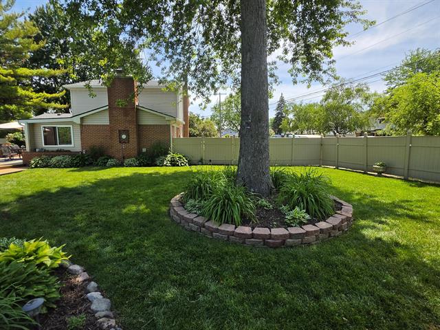 Builiding view forty four for 24933 Christopher, Harrison Township, MI. 48045