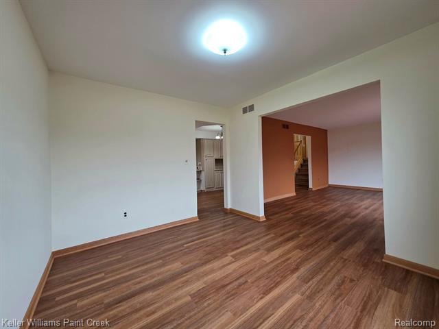 Builiding view eight for 4714 Pickwick, Sterling Heights, MI. 48310