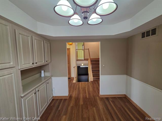 Builiding view five for 4714 Pickwick, Sterling Heights, MI. 48310