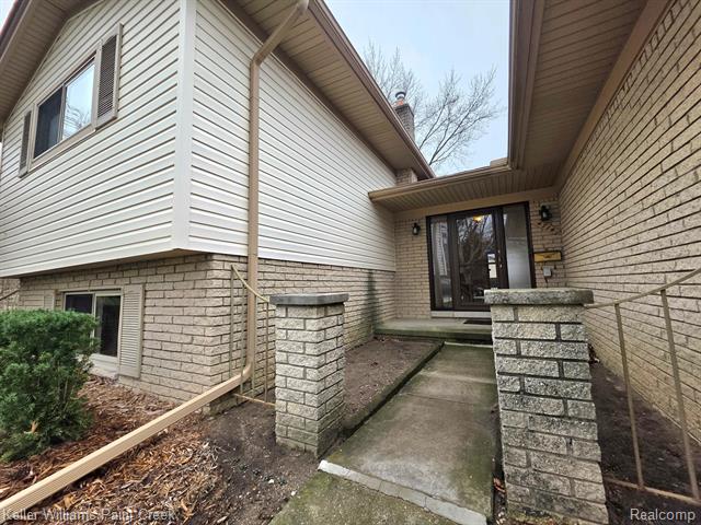Builiding view one for 4714 Pickwick, Sterling Heights, MI. 48310