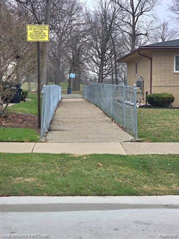 Builiding view twenty nine for 4714 Pickwick, Sterling Heights, MI. 48310